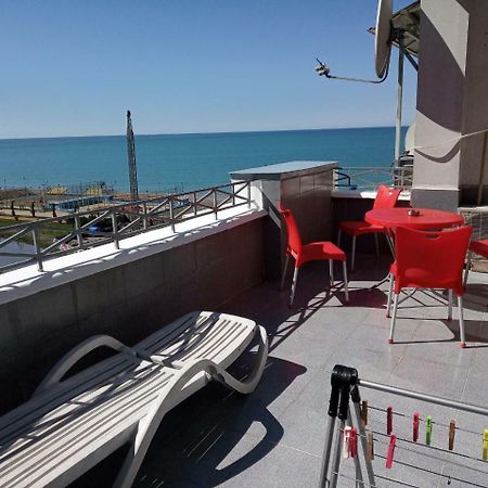 Apartment Miracle Batumi Exterior photo
