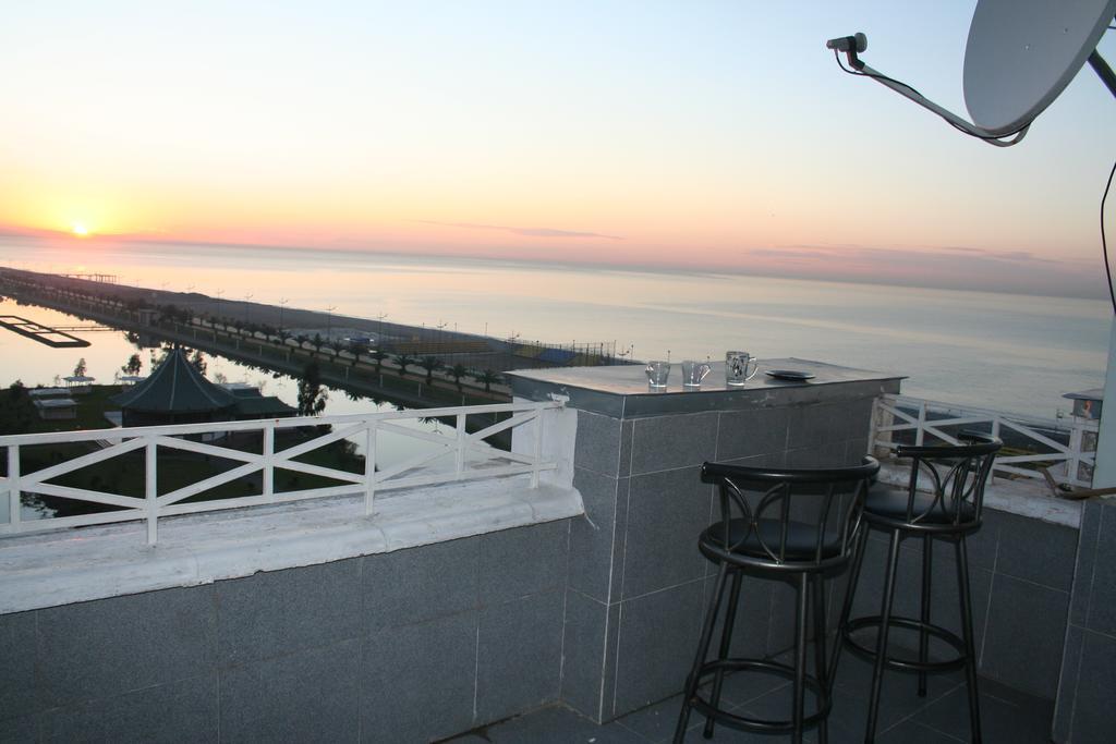 Apartment Miracle Batumi Exterior photo