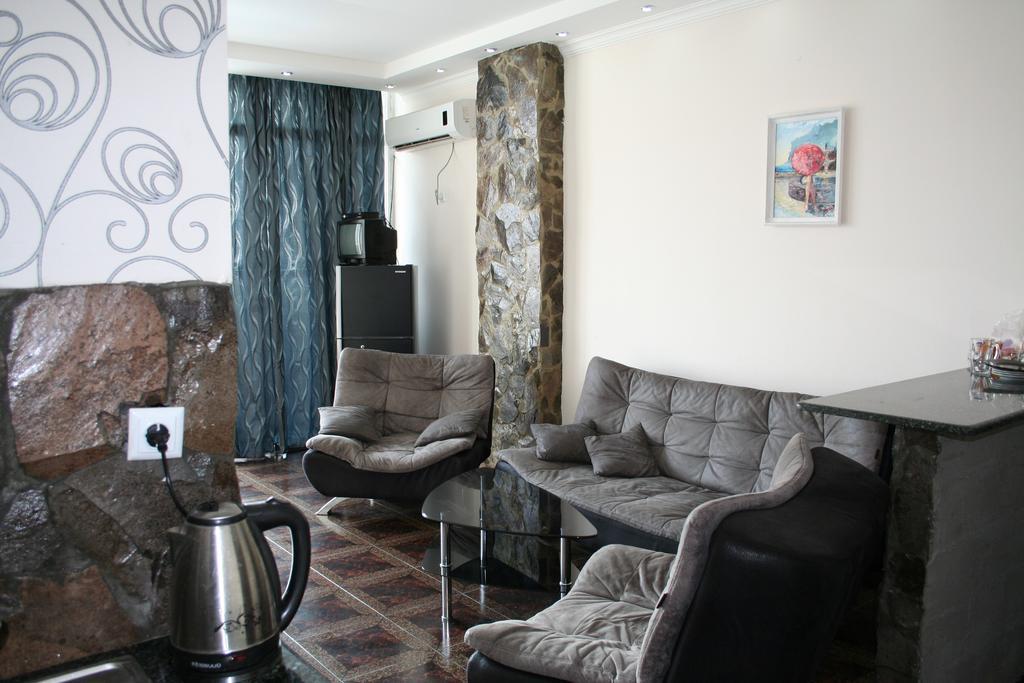 Apartment Miracle Batumi Exterior photo