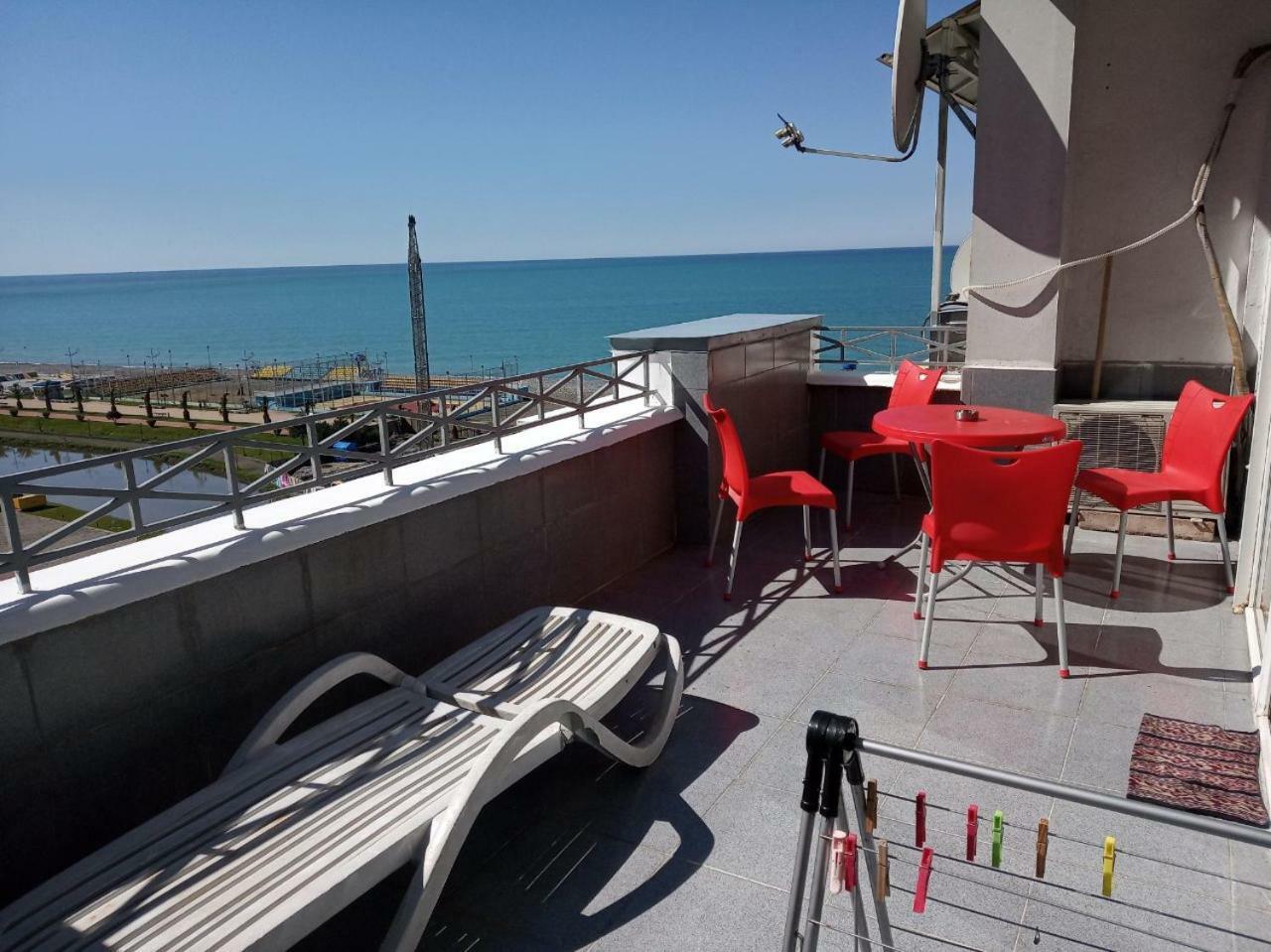 Apartment Miracle Batumi Exterior photo