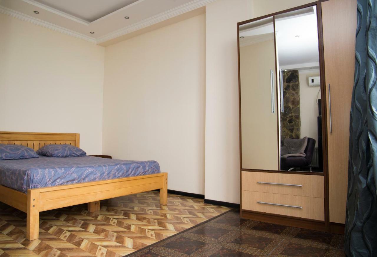 Apartment Miracle Batumi Exterior photo