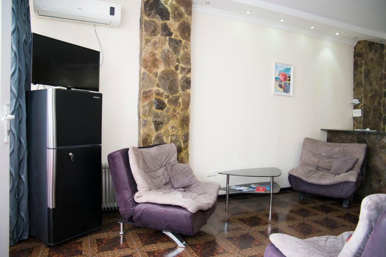 Apartment Miracle Batumi Exterior photo