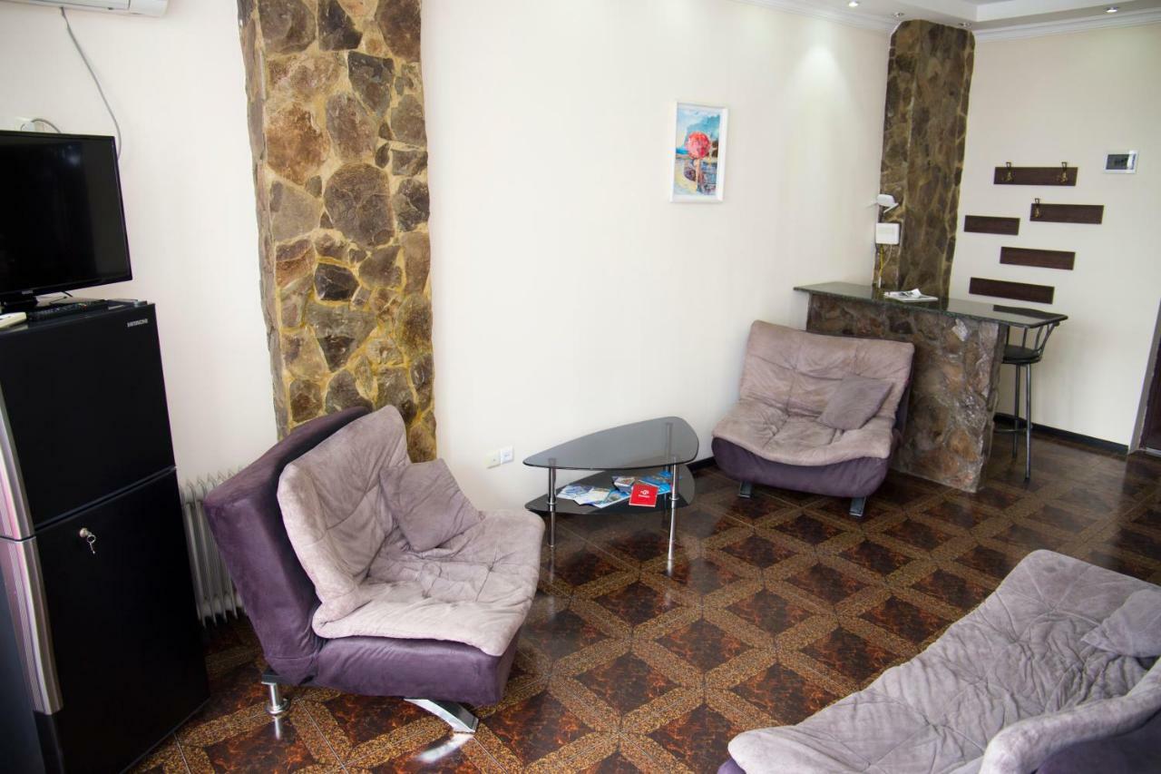 Apartment Miracle Batumi Exterior photo